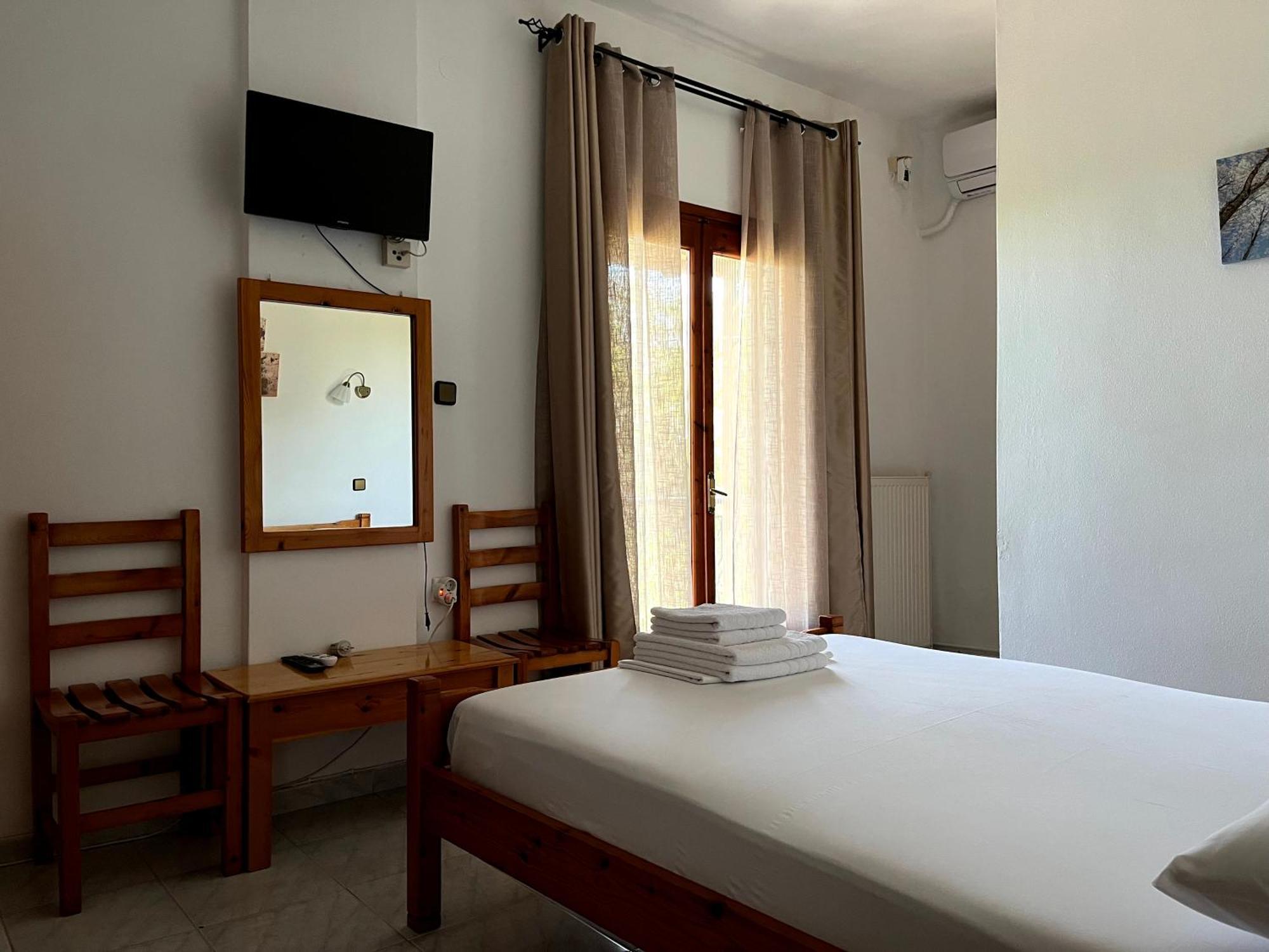 Hotel Akamatis Giorgos à Therma  Chambre photo