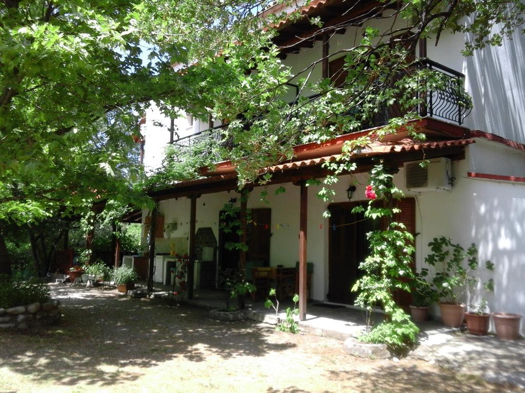 Hotel Akamatis Giorgos à Therma  Extérieur photo